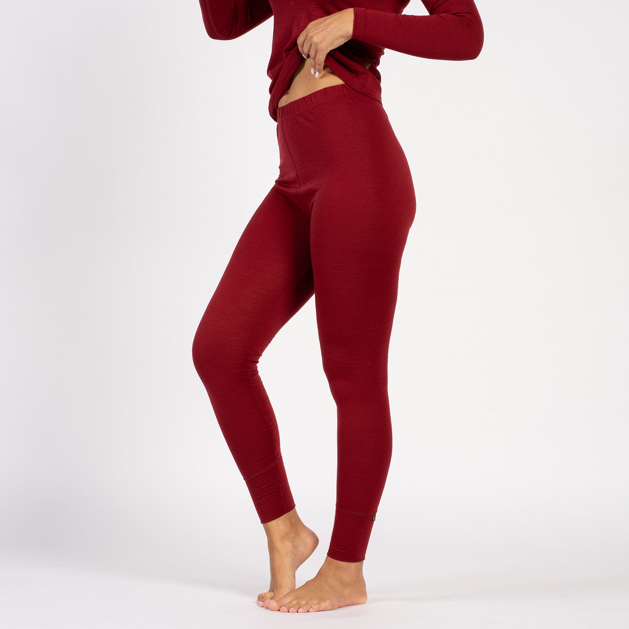 Women’s royal cherry merino wool thermal leggings, slim fit.
