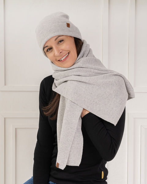 Women&#39;s Knit Beanie &amp; Scarf Merino &amp; Cashmere 2-Piece Set