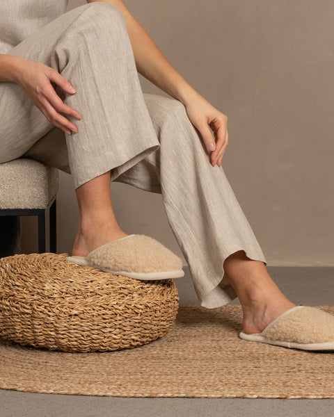 Women&#39;s Merino Fluffy Slippers